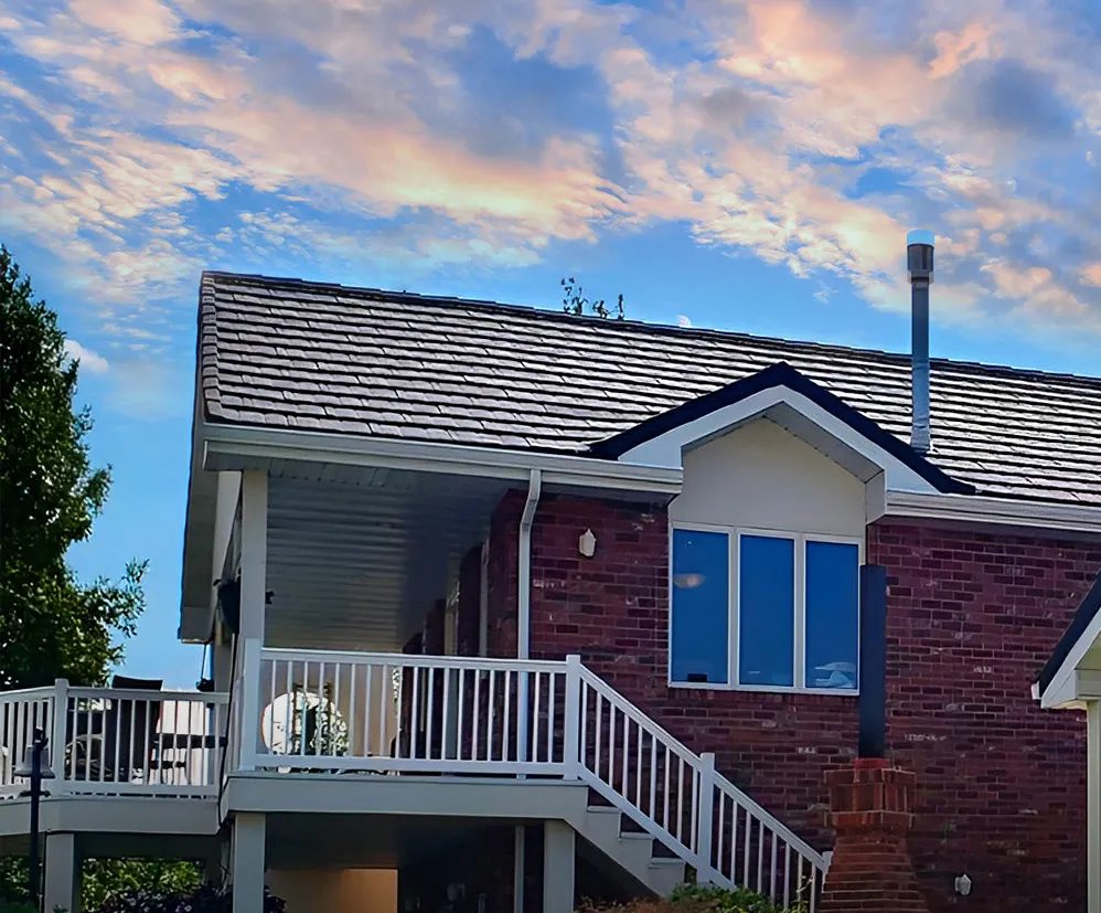 Mountain-west home with WeatherLok charcoal shake roof
